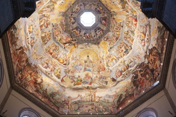 Inside the Cathedral where you can admire the magnificent fresco art of the 16th century
